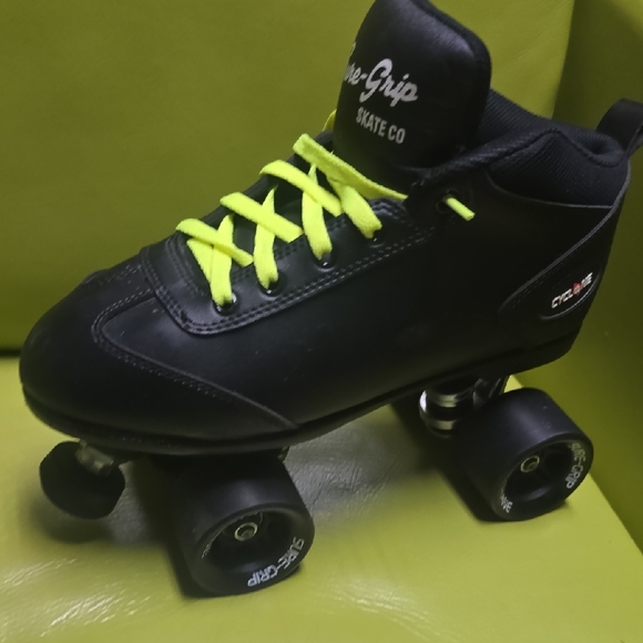 Sure Grip Mens Derby/Jam Skates W/ Extra Colored Laces Of Your Choice! - Picture 7 of 8